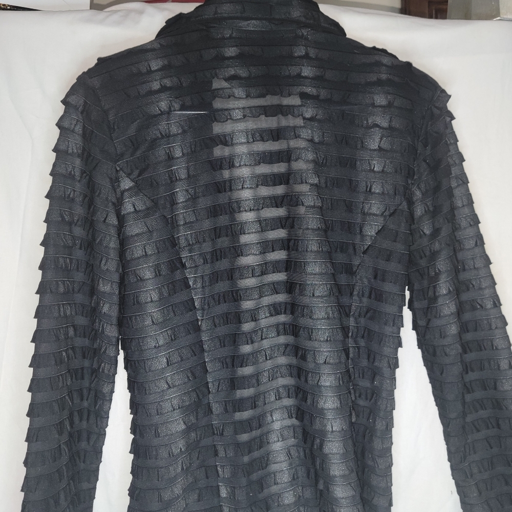 clara&....black size L blouse
good condition - Picture 8 of 8